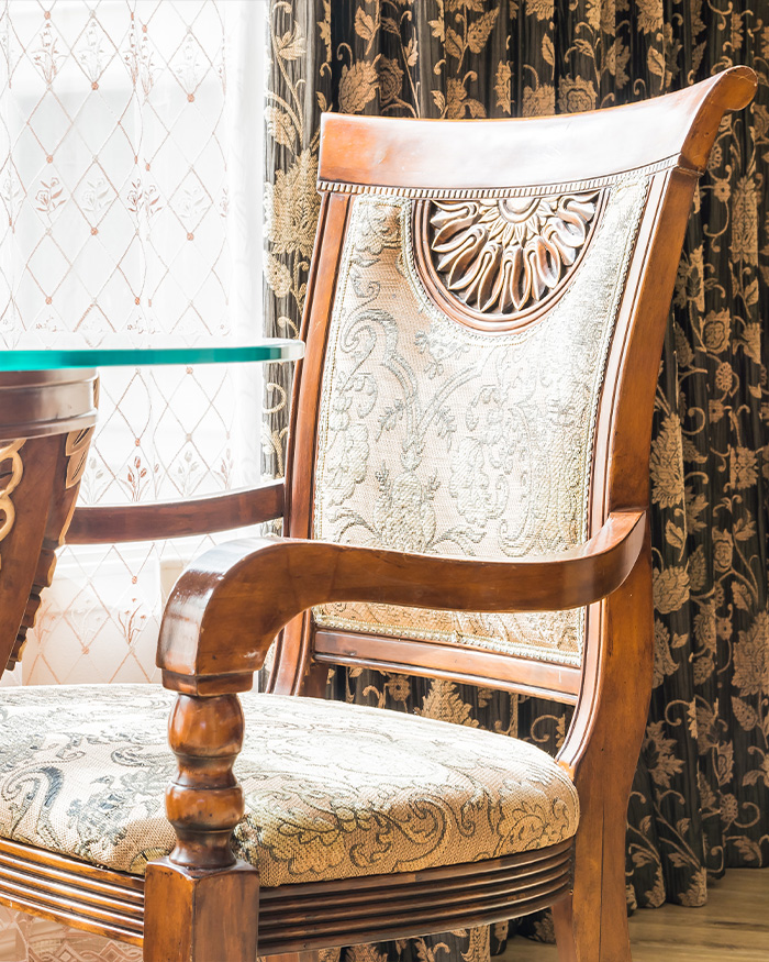 Achat et restauration de meubles anciens dans toute la France